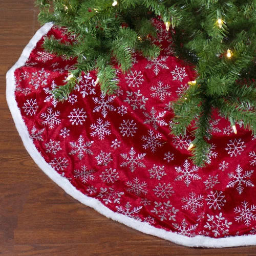 48" Red And White Snowflake Tree Skirt With Piping Trim Christmas Decor 5 48" Red And White Snowflake Tree Skirt With Piping Trim Christmas Decor - Image 3